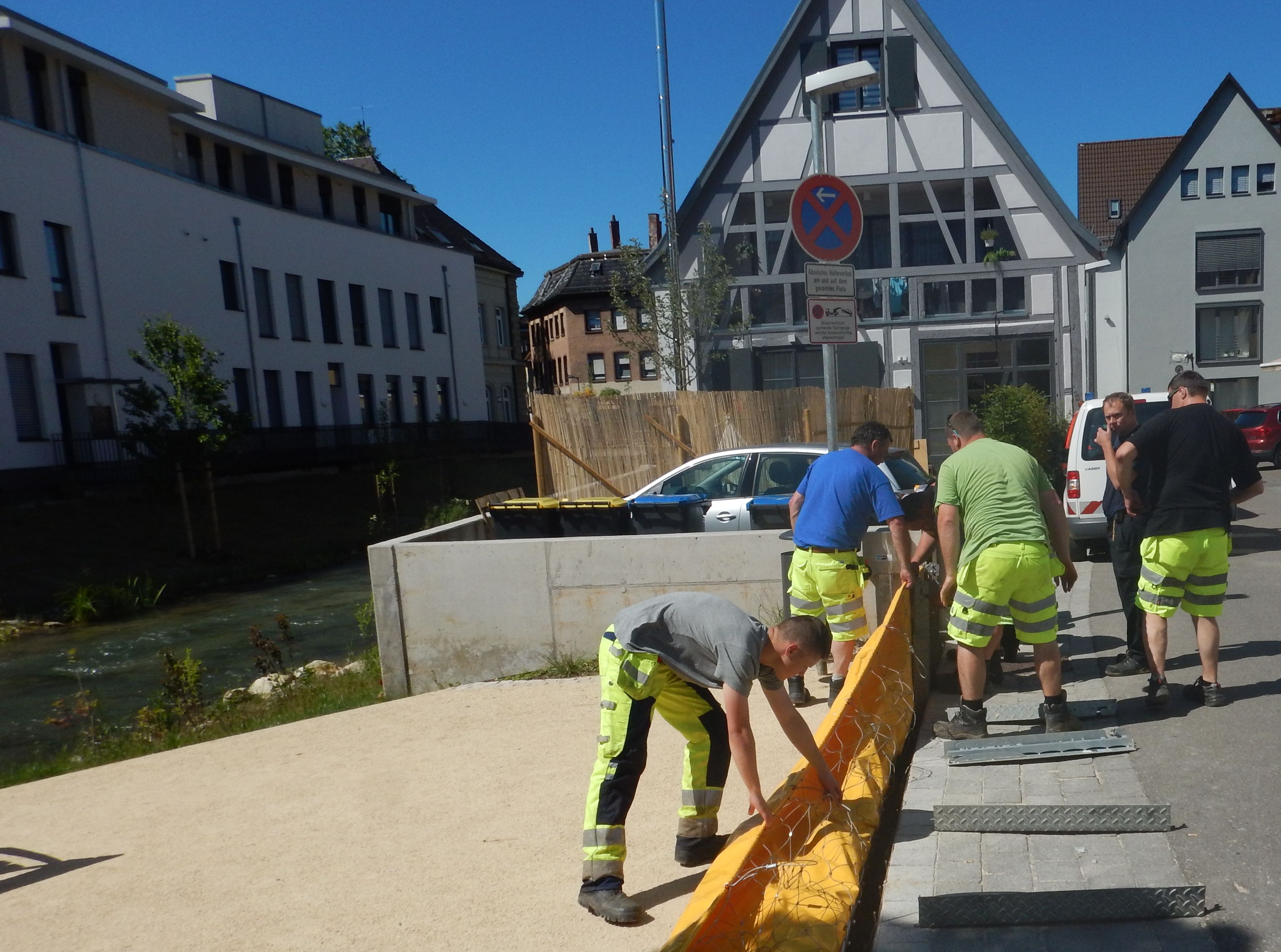 Schulung an dem Hochwasserschutzsystem, AquaWand Schulung an dem Hochwasserschutzsystem, AquaWand